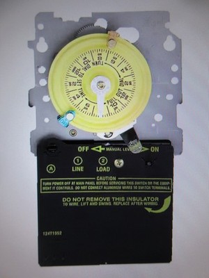 Intermatic T100 Series 40 Amp 24-Hour Mechanical Mechanism Single Pole 120 VAC
