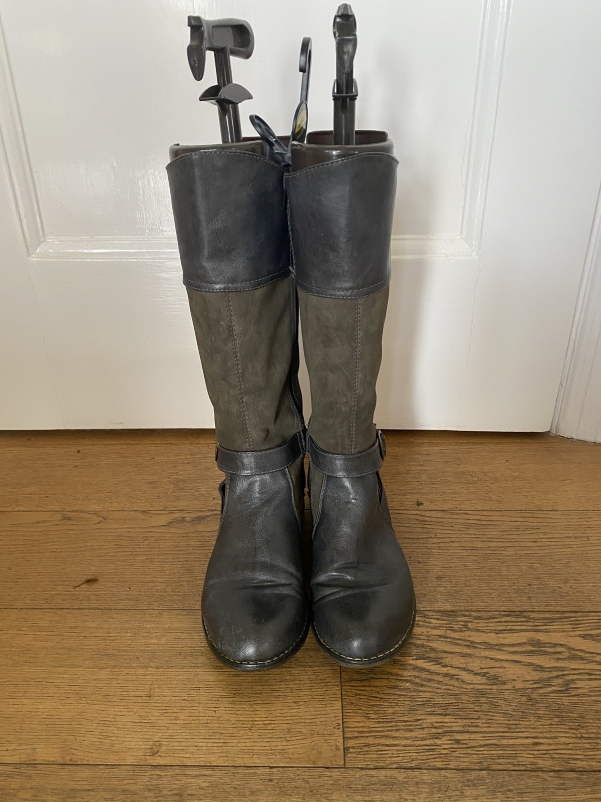 Ladies knee length faux suede/leather boots size 5 green & grey, buckle detail