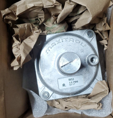 #ad Maxitrol RV53 Gas Pressure Regulator 1 2 PSIG Commercial Cooking Equipment $45.00