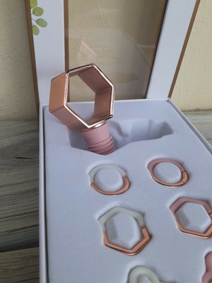 Laura Ashley Elegant 7 Piece Wine Accessory Set NEW!!
