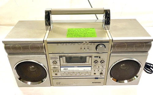 Vintage Sanyo Boombox Ghettoblaster Portable Stereo Radio Model C-7
