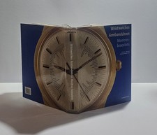 Libro orologi da polso Wristwatches Armbanduhren Montres catalogo orologeria