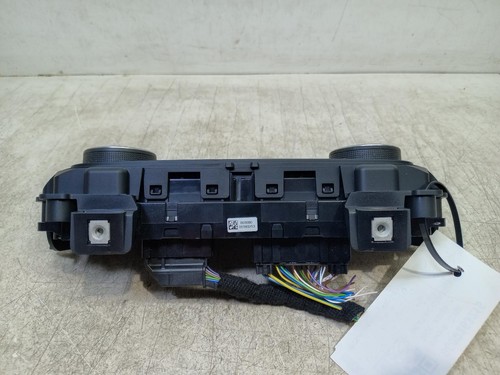 FORD KUGA AC AIR CON HEAT SEAT CONTROL PANEL LJ6T-18C612-HC MK3 2019 - 2025 - Picture 8 of 12