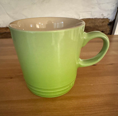 Le Creuset Classic Kiwi Coffee Mug Classic Stoneware Green/Beige Color Gradient