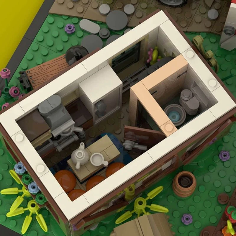 MOC-211399 Modular Building: Farm Life with Barn and Farmhouse 2855 Pieces  - Image 2 of 4