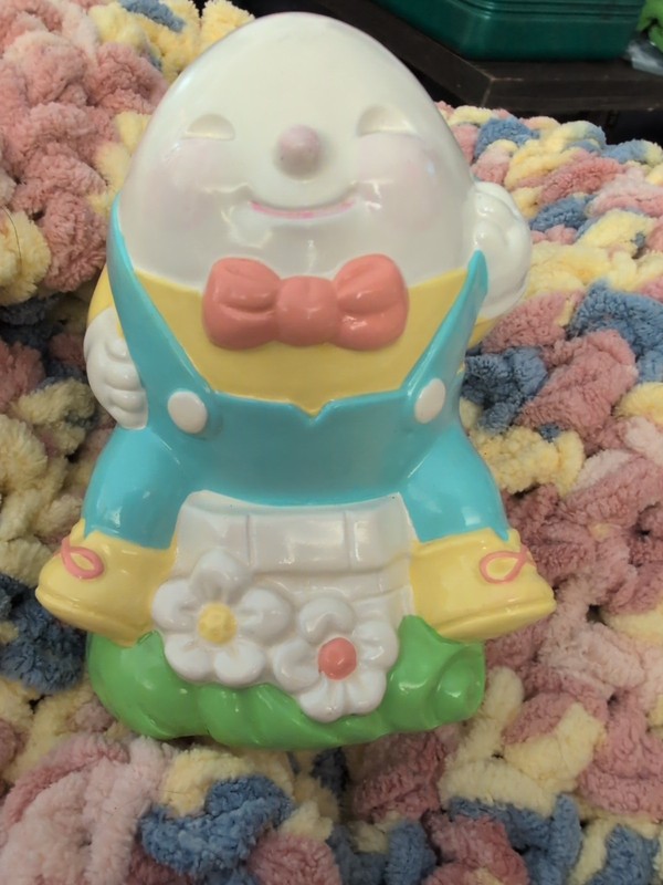 Avon 1982 Humpty Dumpty Nursery Rhyme Piggy Bank Coin Kids Vintage