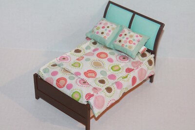 Fisher-Price Loving Family Dollhouse Parents Double Bed with Cover & Pillows
