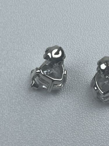 Juicy Couture Lot of 2 Pierced Earrings Silver Tone Crown Faux Pearl Hearts - Picture 11 of 14