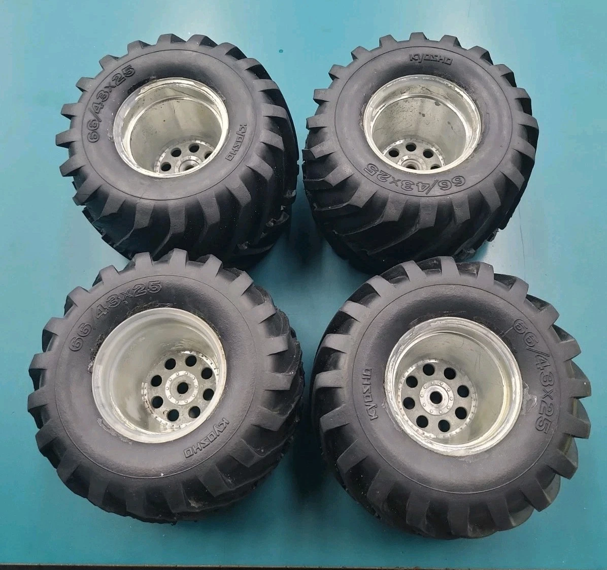 Kyosho usa-1用タイヤ ホイール 3本セット Kyosho USA 1 Indiana Hobby RC Wheels, Tires, Rims & Hubs for sale