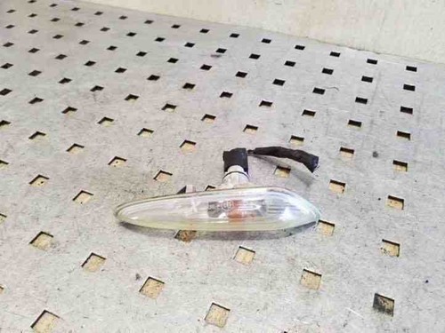 BMW X3 E83 Kotflügelblinker vorne rechts 2.00 Diesel 110kw 2004 26085306