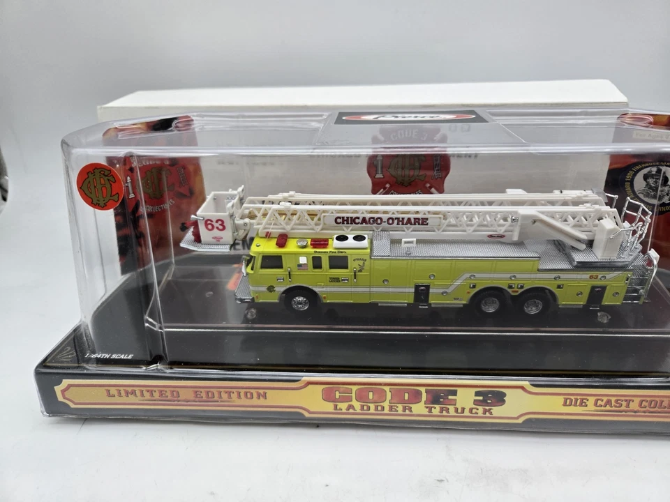 Code 3 12909 Chicago O'Hare Pierce Platform Engine Ladder 63 - Image 2 of 4