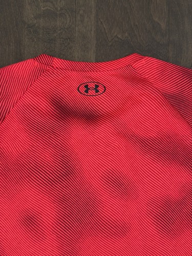 Under Armour Mens The Tech Tee Red Performance Shirt Size 2XL Logo Loose Fit - Picture 7 of 7