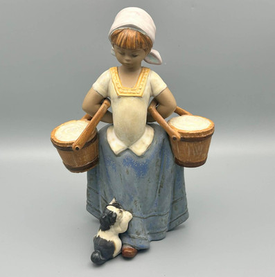 Lladro Spain Step Aside 2254 Gres junges Mädchen mit Eimern und Welpen Figur
