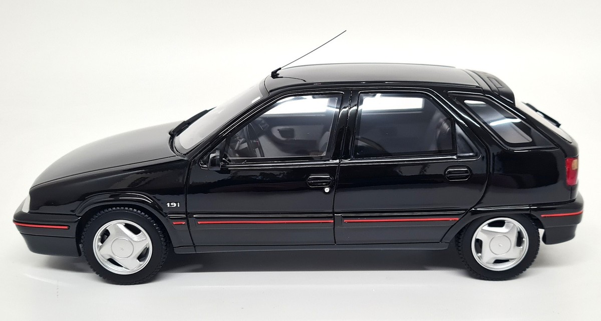 Otto 1/18 - Citroen ZX Volcane 1.9i Black 1991 Resin Scale Model