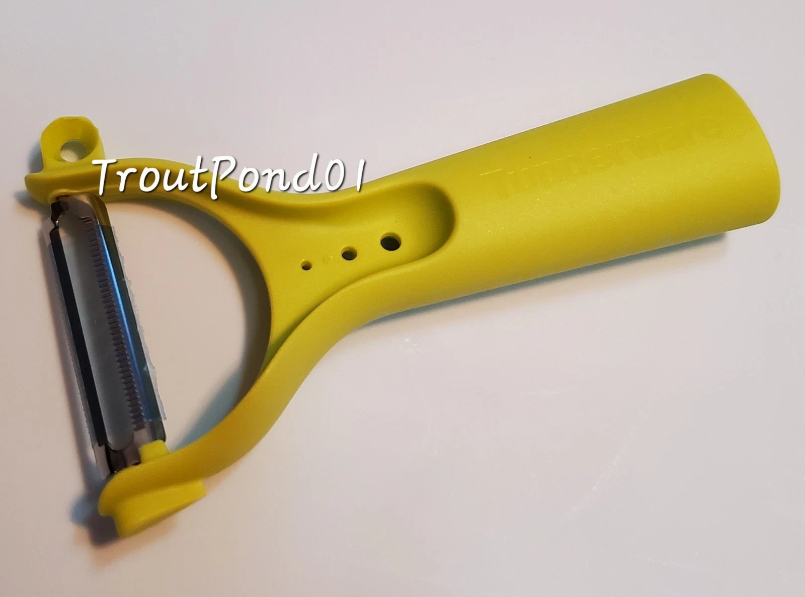 Tupperware Universal Peeler Horizontal Green Handle Eye Potato Veggies 5 in 1