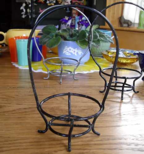 Vintage Black Wrought Iron Metal Small Bowl Holder w/ Handle  ~  