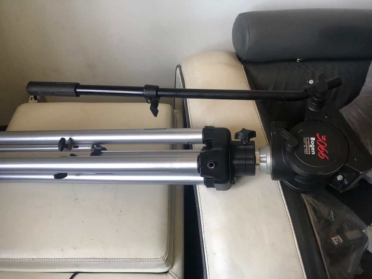 Manfrotto Bogen 3066 Head, and 3068 Tripod Legs | eBay Manfrotto Bogen 3066 Head, and 3068 Tripod Legs | eBay