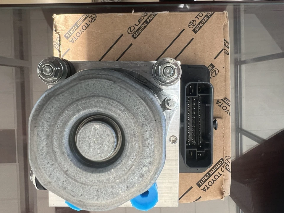 Atuador de freio 2012 Toyota Camry 4 cilindros 44050-06260 atuador - Imagem 3 de 4