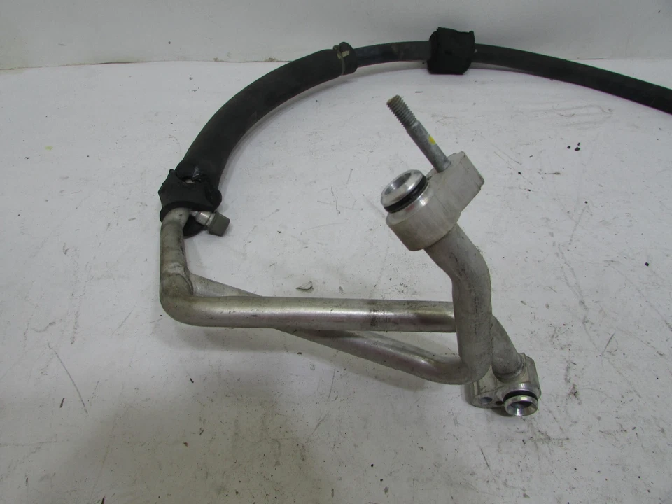 Manguera de aire acondicionado Sienna 1998 2000 Toyota aire acondicionado tubo de succión OEM Foto 2 de 4