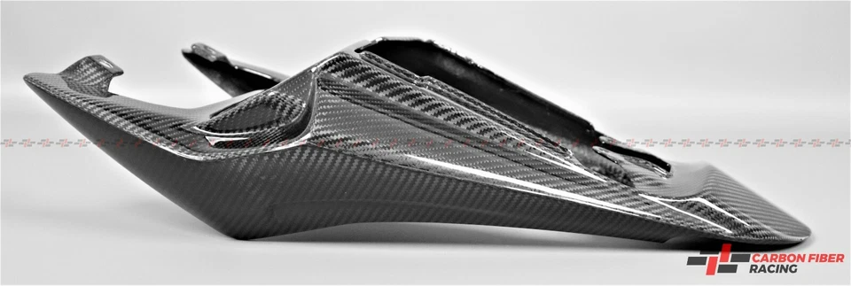 Carenado trasero Triumph Daytona 675 2006-2012 - 100 % fibra de carbono Foto 4 de 4
