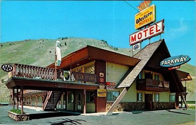 Postcard MOTEL SCENE Jackson Hole Wyoming WY m/09 AM8923