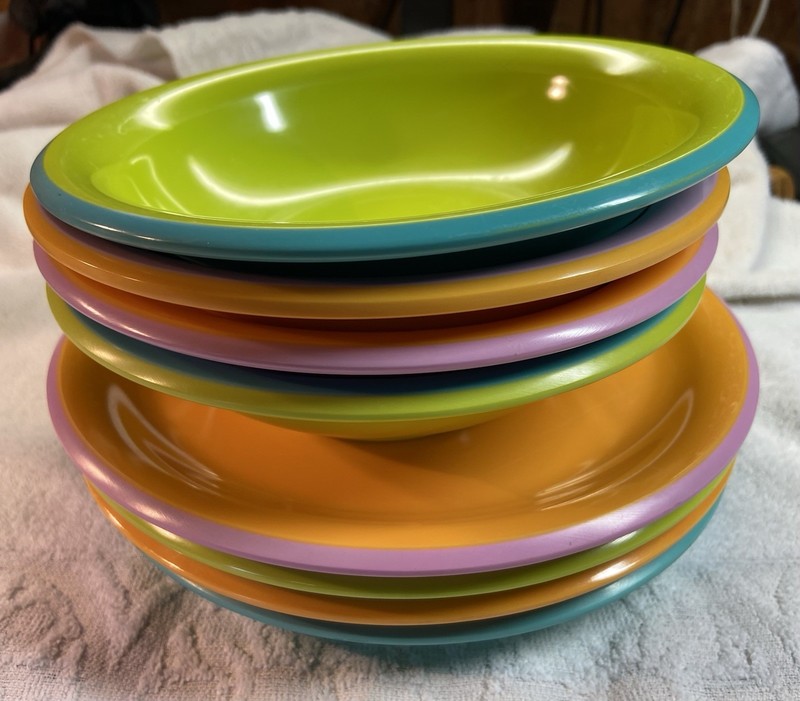 100% Melamine 8 Piece Plate Set Blue, Green, Purple, Orange 