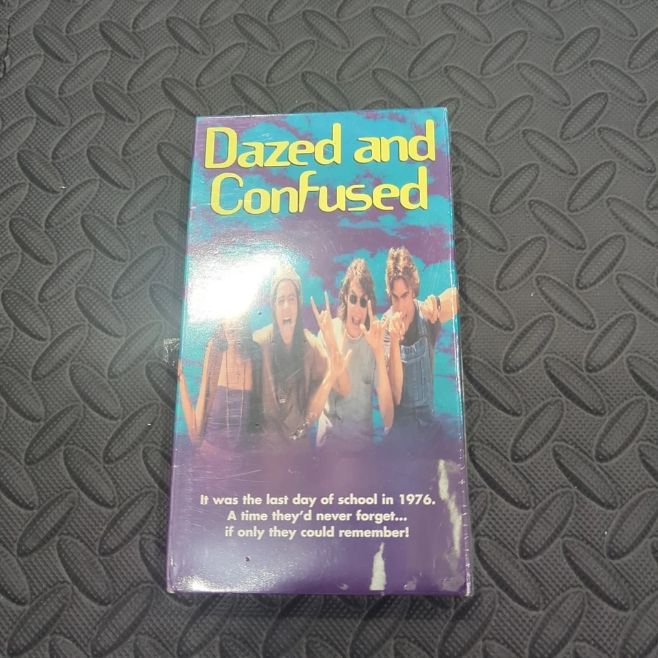 DAZED AND CONFUSED (MCA Watermark) - VHS Tape - SEALED NEW - Image 3 of 4