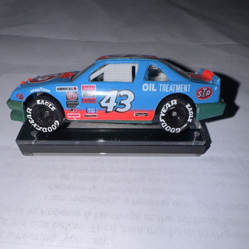 STP #43 Richard Petty Oil Treatment Diecast Racing Car Blue/Red/Green