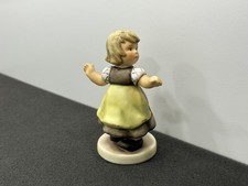 Hummel Figur Porzellanfigur 912/B Liesl 10 cm. 1 Wahl Top Zustand