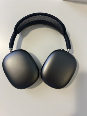 Apple AirPods Max Wireless Over-Ear Headset - Space Gray