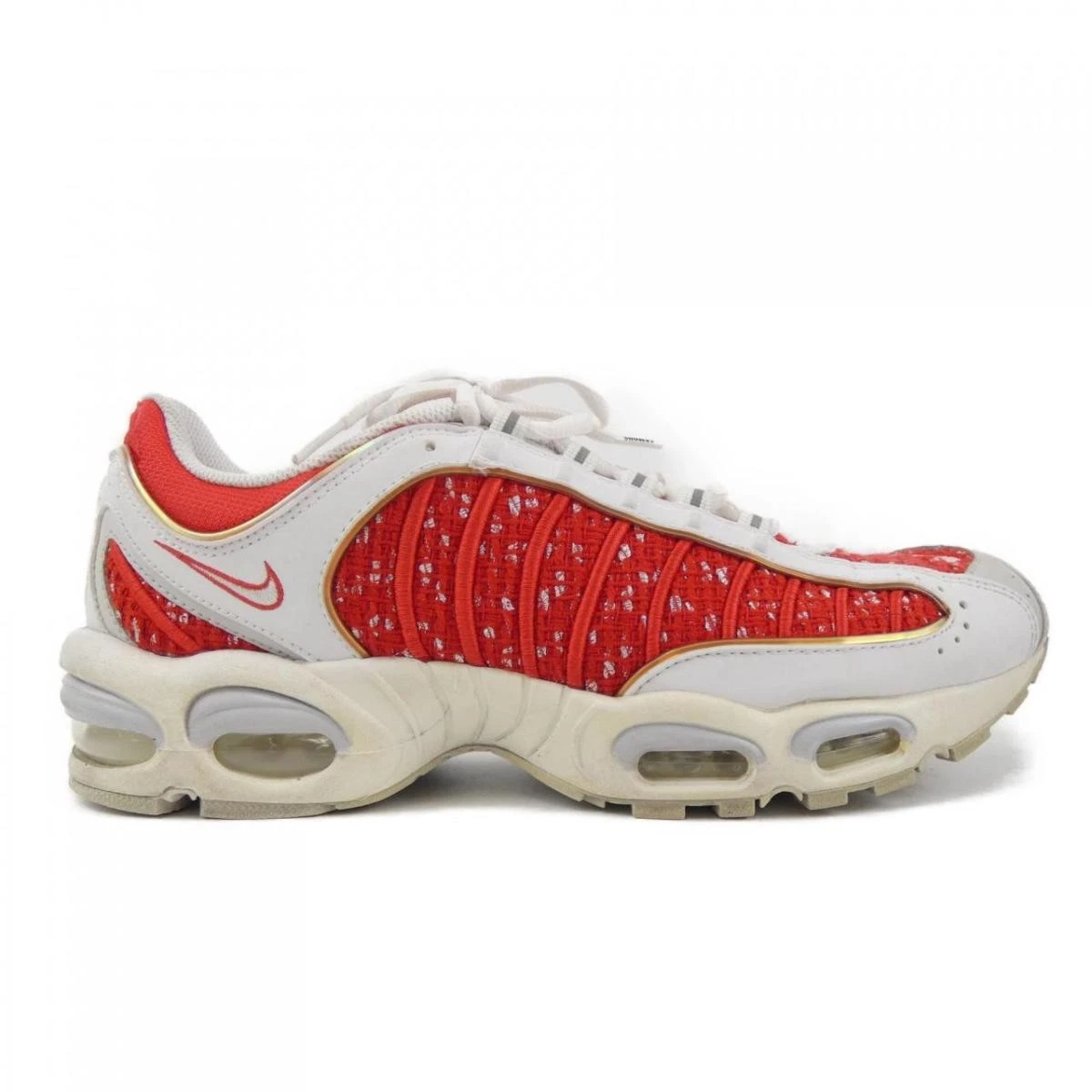 Chaussures Nike Supreme 29 cm occasion blanc rouge baskets avec rayures et saleté