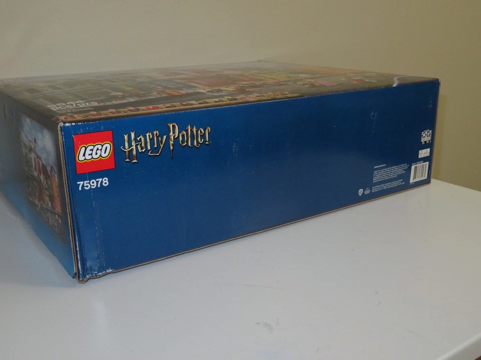 LEGO 75978 HARRY POTTER DIAGON ALLEY NEW SEALED - Image 4 of 4