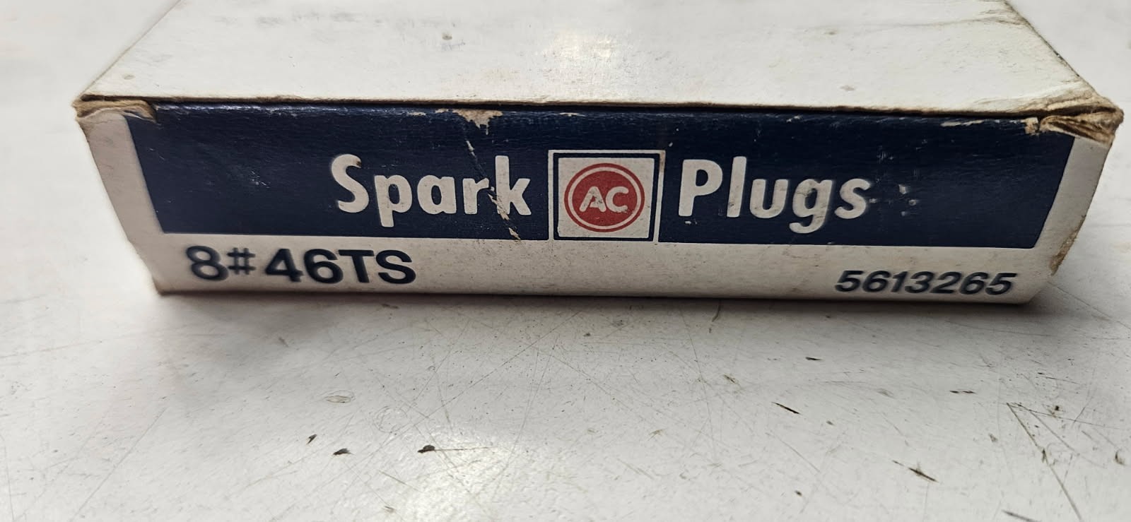 Lot of 8 AC DELCO 46TS Spark Plugs 5613265