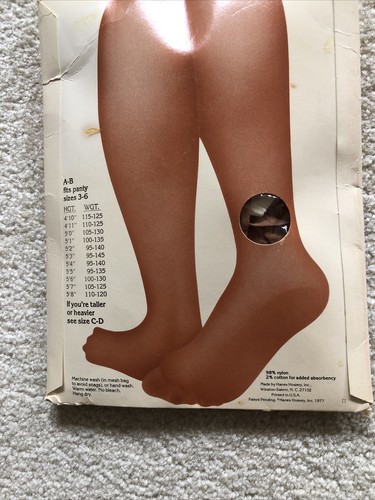 NOS Lot 3 Pair pantyhose stockings women’s Nylons Nude Beige Natural - Picture 9 of 12