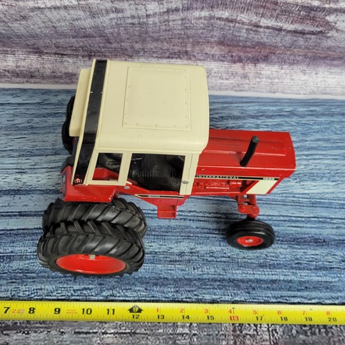 Vtg Ertl 1/16 scale die-cast International harvester 1586 w/rear Duals red/white - Picture 2 of 7