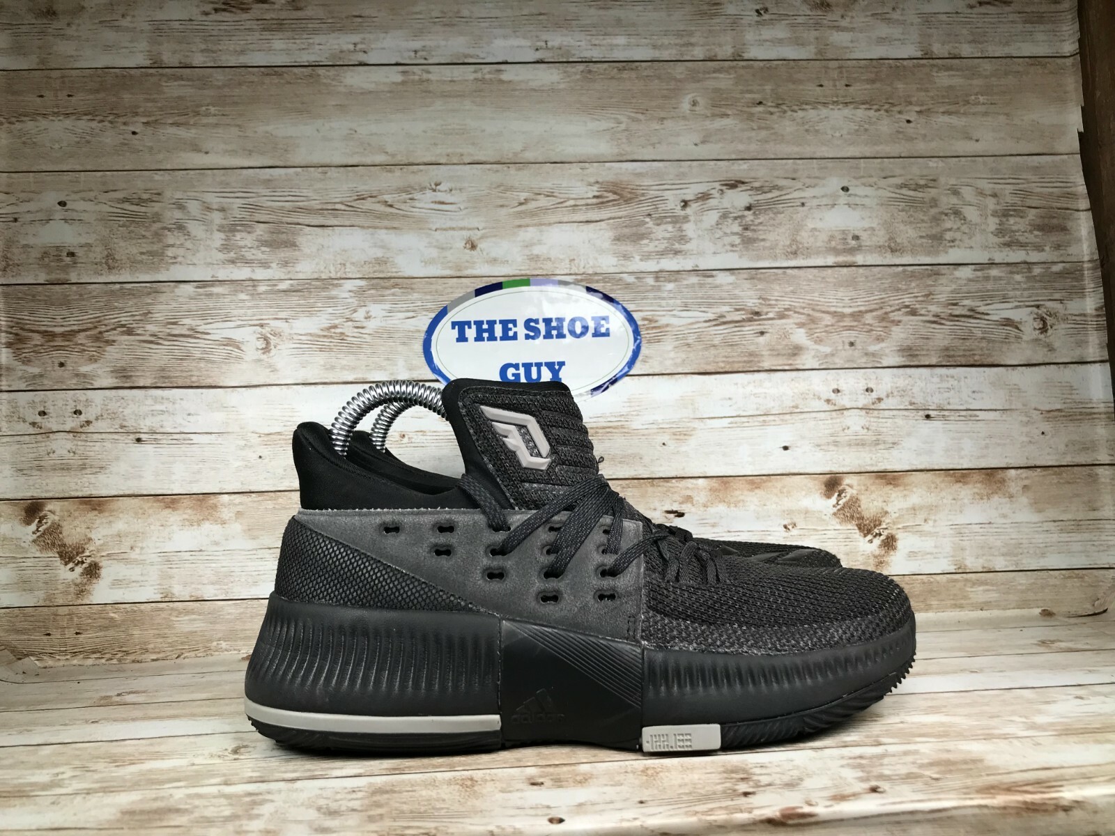 ADIDAS DAME 3 DAMIAN LILLARD KIDS SIZE 