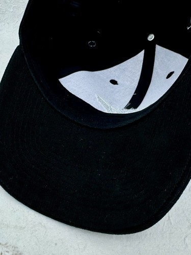 Raro cappello da baseball vintage Aston Martin Dallas nero strapback golf berretto OSFM - Foto 21 di 21