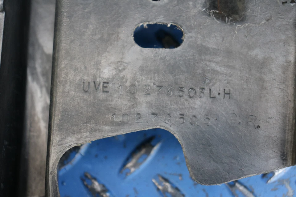 1991-1996 Chevrolet Corvette C4 Driver Side Front Inner Fender 10276503 - Image 4 of 4