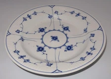 Royal Copenhagen BLUE FLUTED PLAIN 175 Dinner Plate, 9 7/8"  (A)