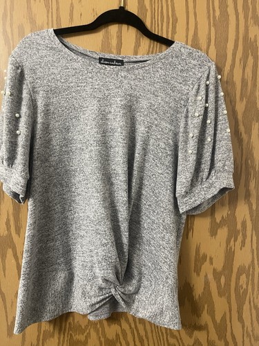 Pearl Sleeved Top