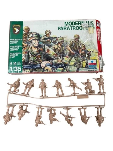 Modern US Paratroopers ESCI ERTL Plastic Action Figures No 5501