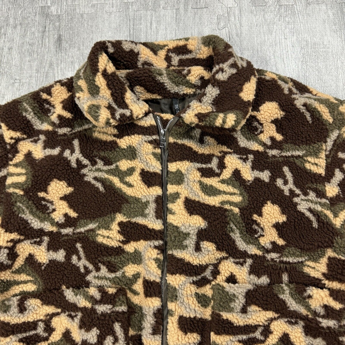 TIC TOC TEDDY FLEECE CROP DEEP PILE CAMO WOMENS SMALL FULL ZIP 