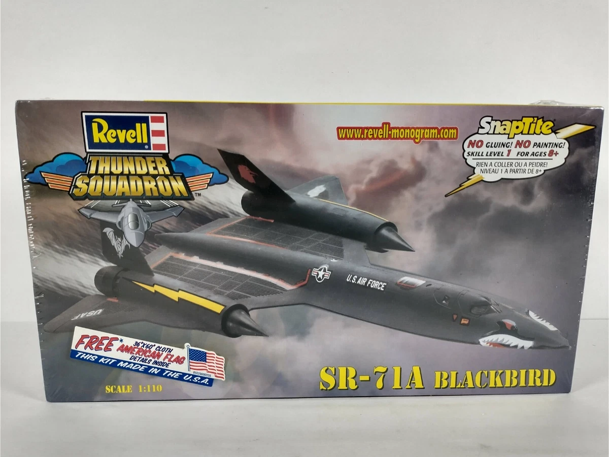 SR 71 Blackbird Snap Tite Revell 1 110 Model Kit 85 1187 Sealed Box
