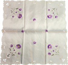 CENTROTAVOLA 90X90 CM art. 186 Ricamato Intagliato COPRIMACCHIA TOVAGLIETTA