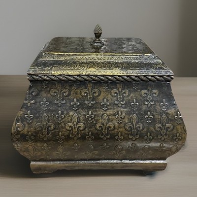 Vtg Style Ornate Fluer De Lis Wooden Large Trinket Box/EUC