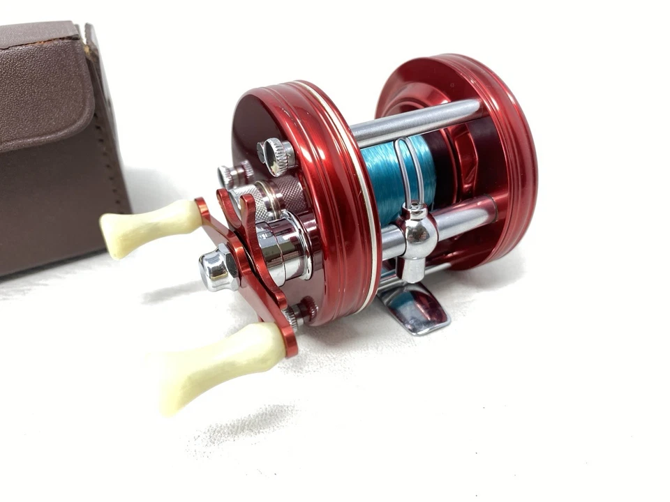 Abu Ambassadeur 5000 Reel 3 Screw Reel 718378 W/ Case & Parts EXCELLENT Cond.! - Image 3 of 4