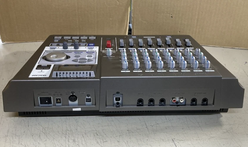 TASCAM DP-01FX 8-Track HDD Multitrack Recorder DIGITAL PORTASTUDIO TEAC - Bild 4 von 4