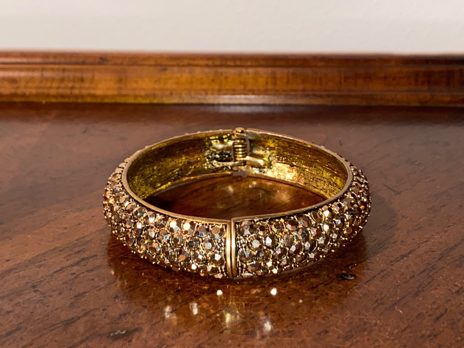Thick gold pave hinge bracelet - GOOD CONDITION