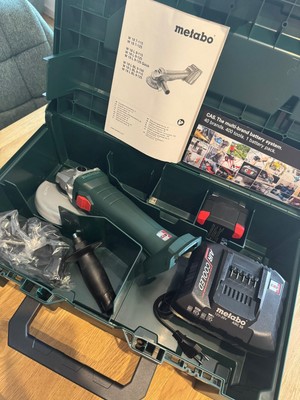 Metabo Akku-Winkelschleifer W 18 L 9-125 Quick 1x 5,2 Ah Akku + Ladegerät + Kof.