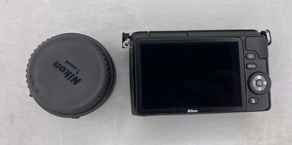 Nikon 1 S1 10.1MP Mirrorless Digital Camera Black with 11-27.5 lens - Image 3 of 4